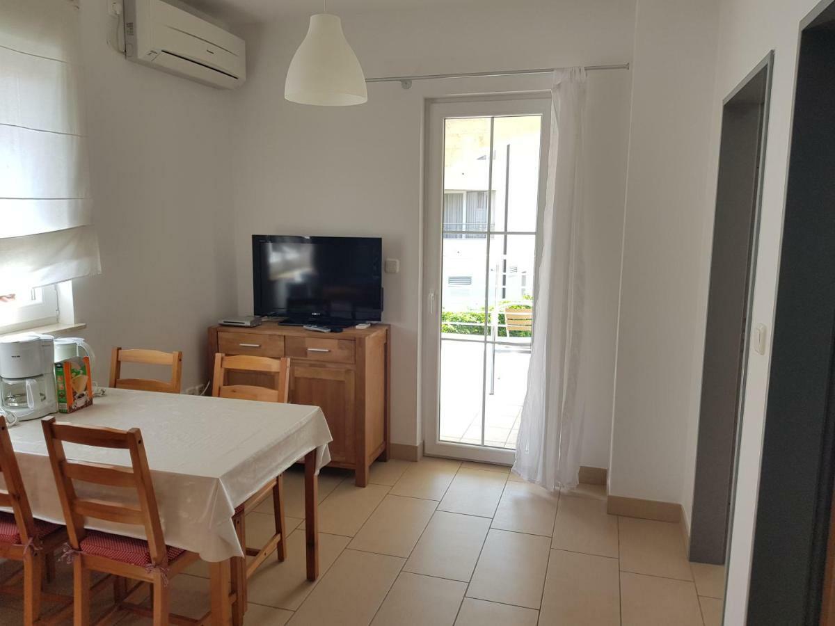 Apartments Palaca Sunca Srima Exterior photo